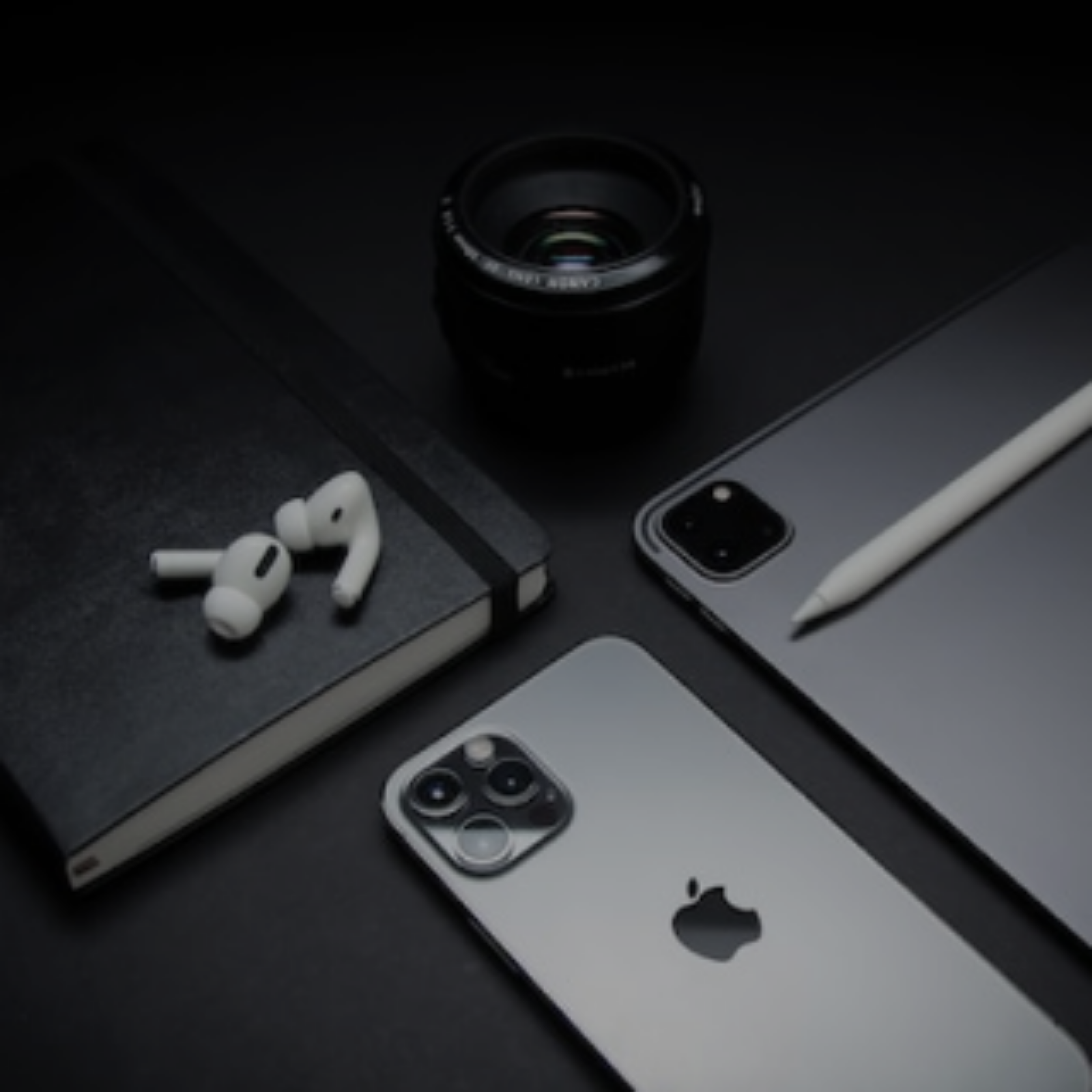 Hình ảnh cho danh mục Sau 5 năm: Apple cho hiển thị lại phần trăm pin trên thanh trạng thái iPhone - ở phiên bản iOS 16 Beta 5